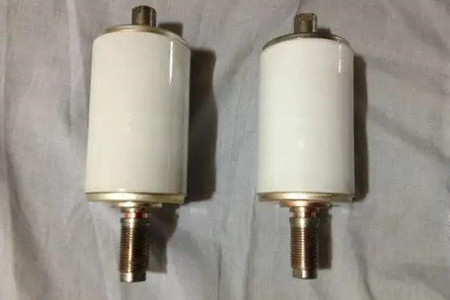 真空開關(guān)管現(xiàn)場檢測(cè)方法